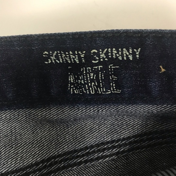 Madewell Skinny Ankle Jeans - Picture 4 of 8